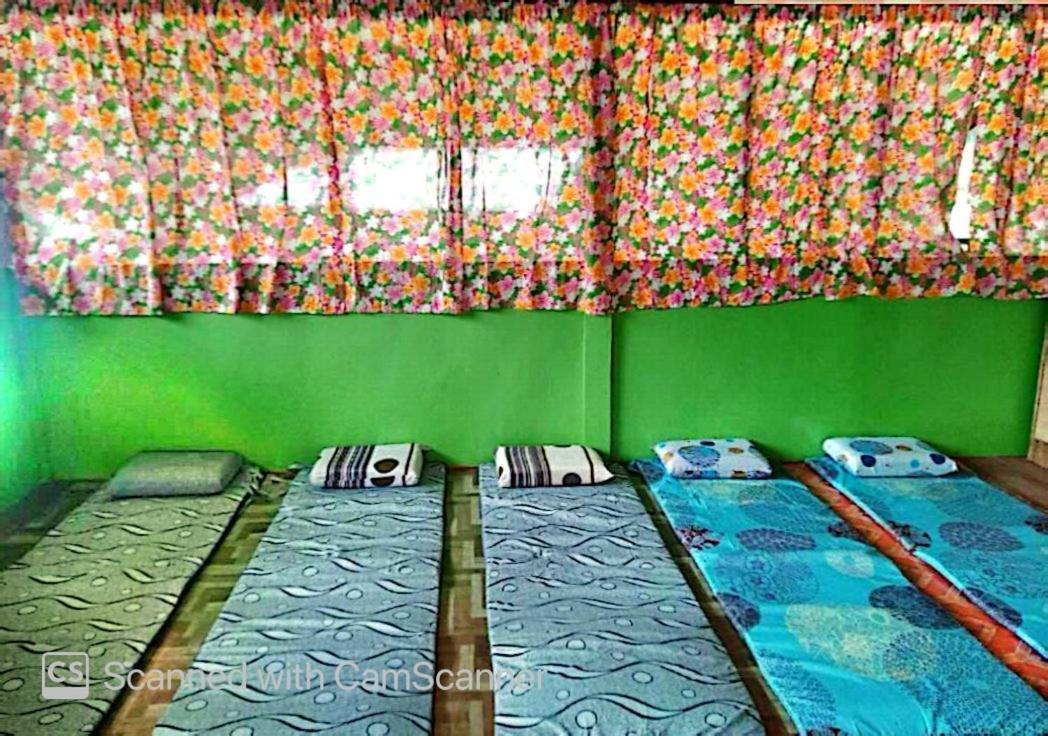 Roca'S Homestay Backpackers Chalet Batuan Buitenkant foto