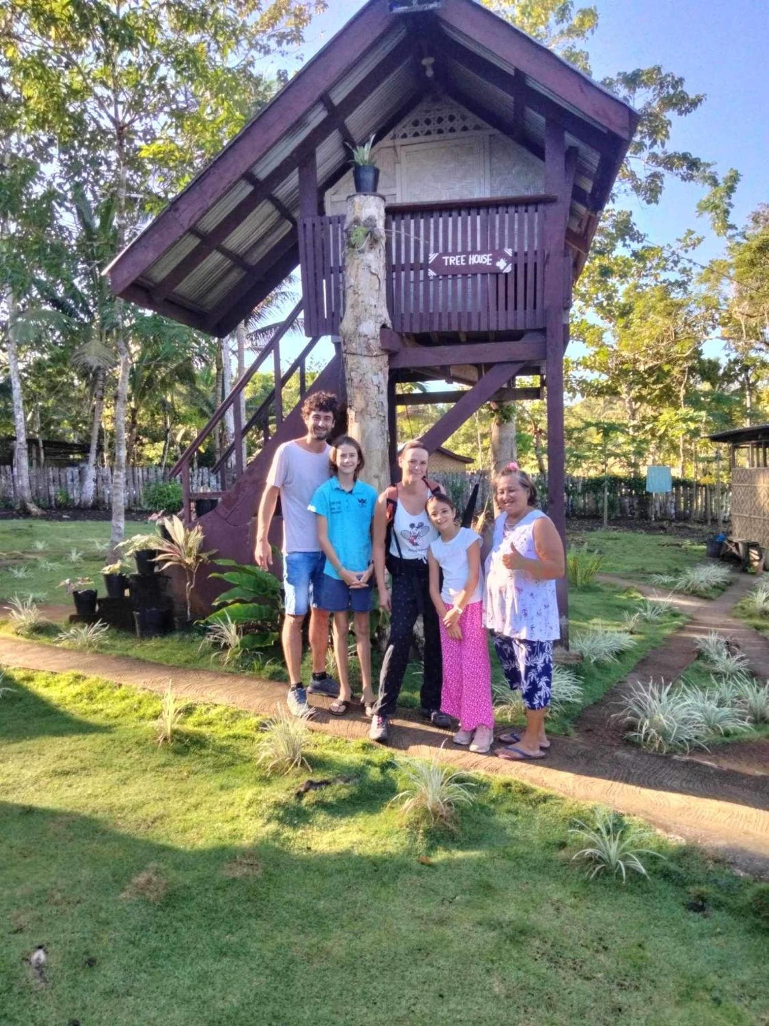 Roca'S Homestay Backpackers Chalet Batuan Buitenkant foto